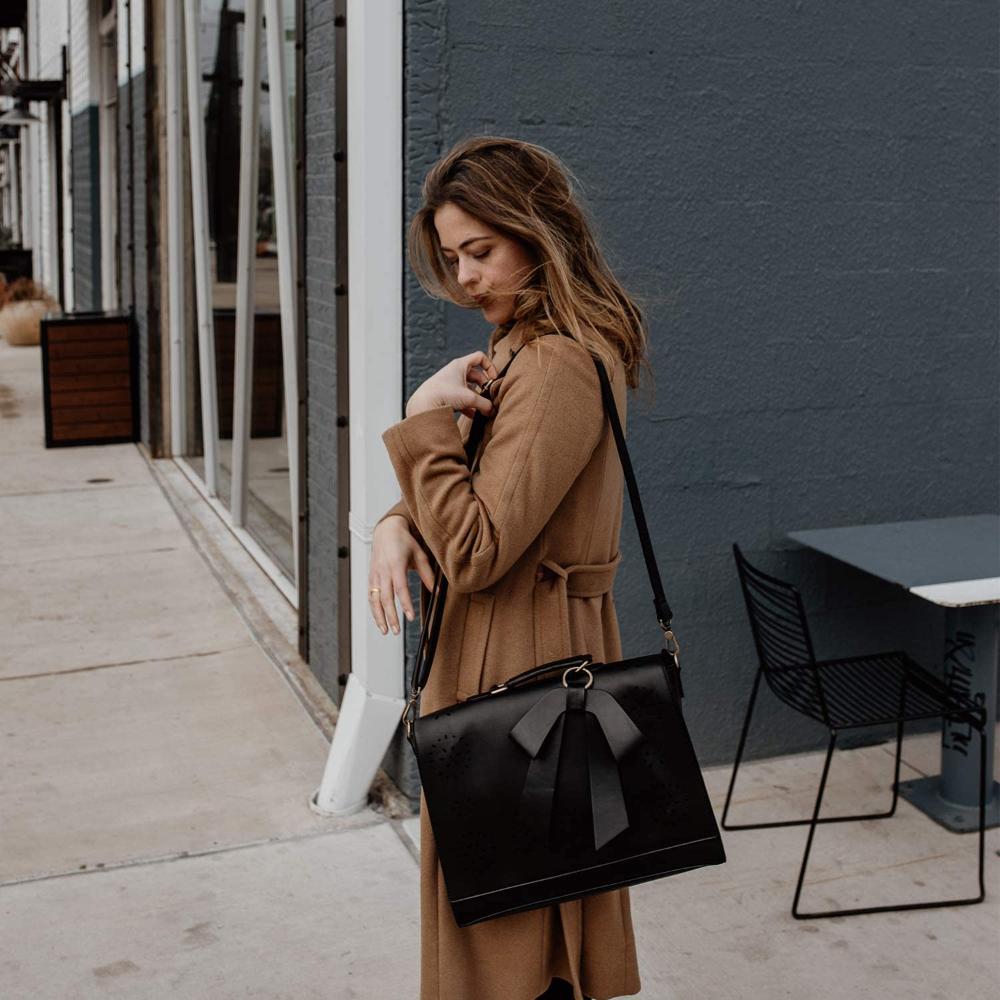 תיק אלגנטי עם פפיון