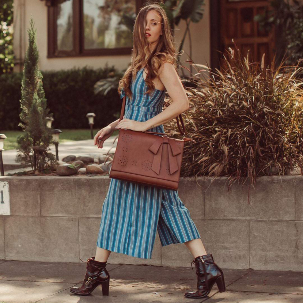 תיק אלגנטי עם פפיון