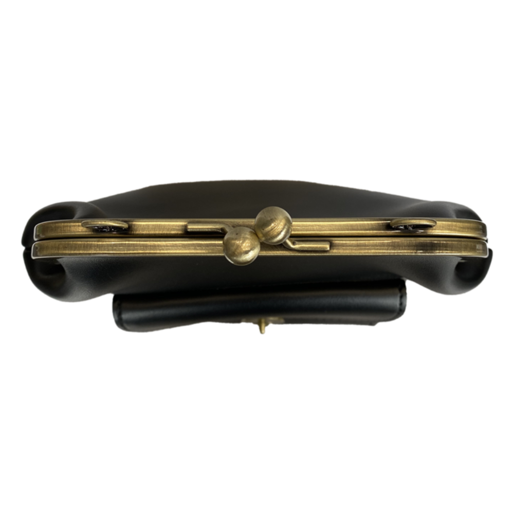 תיק וינטג' עם סגירת אבזם - רטרו שיק חיוני