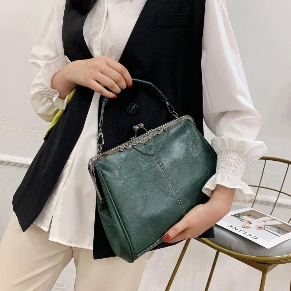 תיק יד וינטג' עם סגירת אבזם